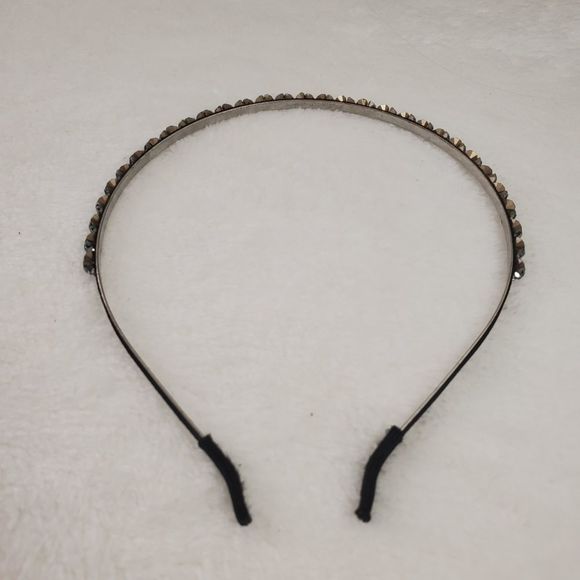 Gray Gun Metal Crystals Paved Metal Base Hairband - Picture 5 of 6